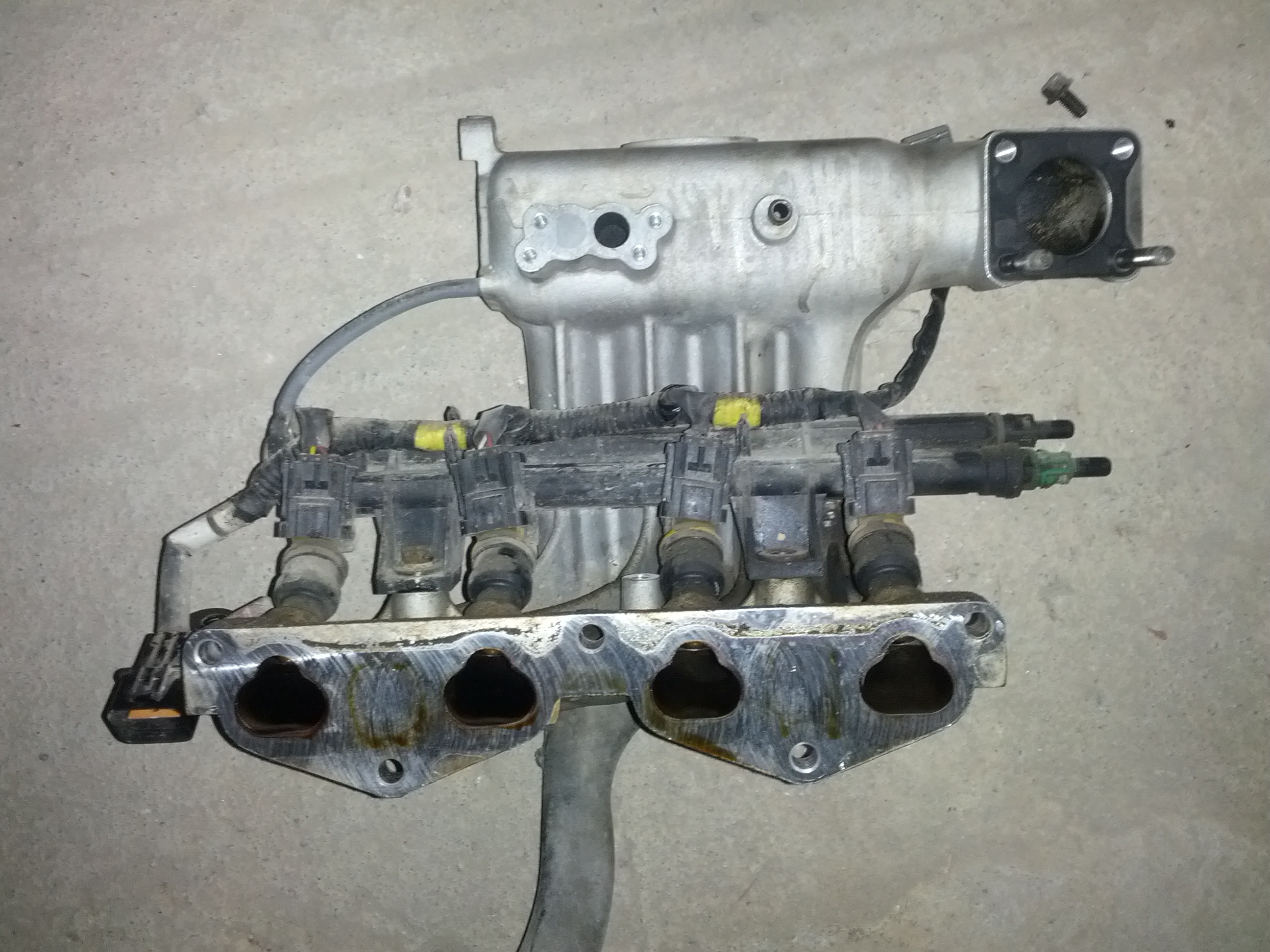 04-manifold-with-injectors